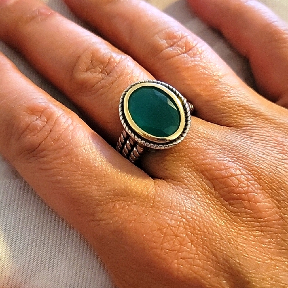 Stunning 925 Sterling Silver & 14K Yellow Gold Emerald Ring.